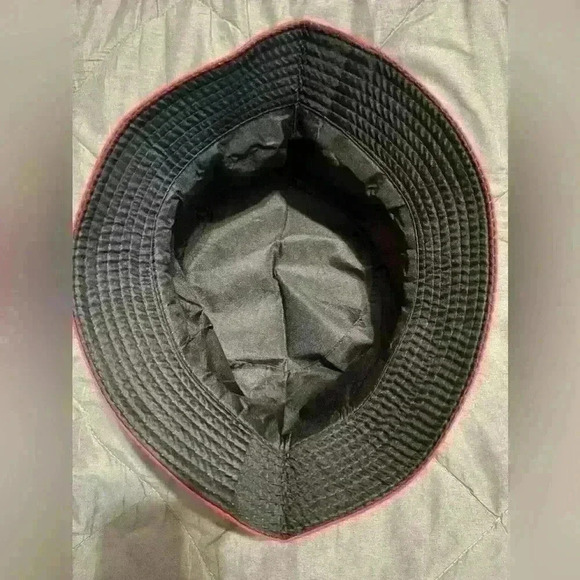 New  Molson Canadian bucket hat red - Picture 4 of 4